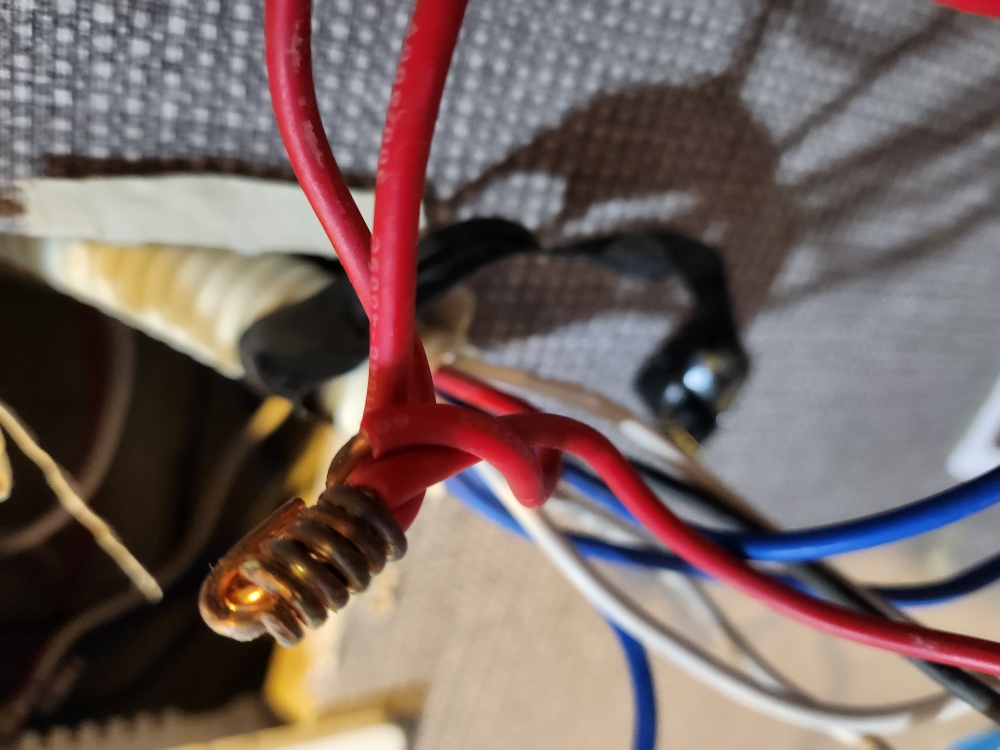 c6061ab3-dc04-466c-9dca-405dc39a5e02.jpg